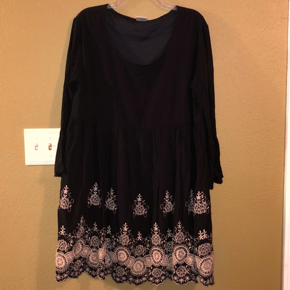 Black Taupe Crochet type hem tunic/dress